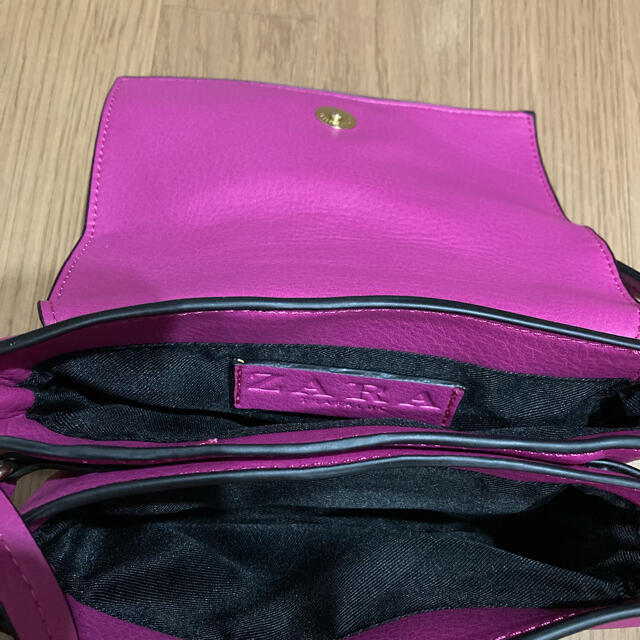 ZARA(ザラ)の新品未使用　ZARA ミニショルダーバッグ レディースのバッグ(ショルダーバッグ)の商品写真