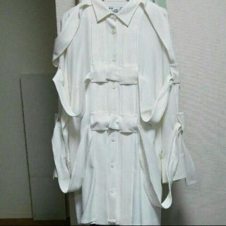 コムデギャルソン(COMME des GARCONS)のkemono じゅんかんしゃつ white(ひざ丈ワンピース)