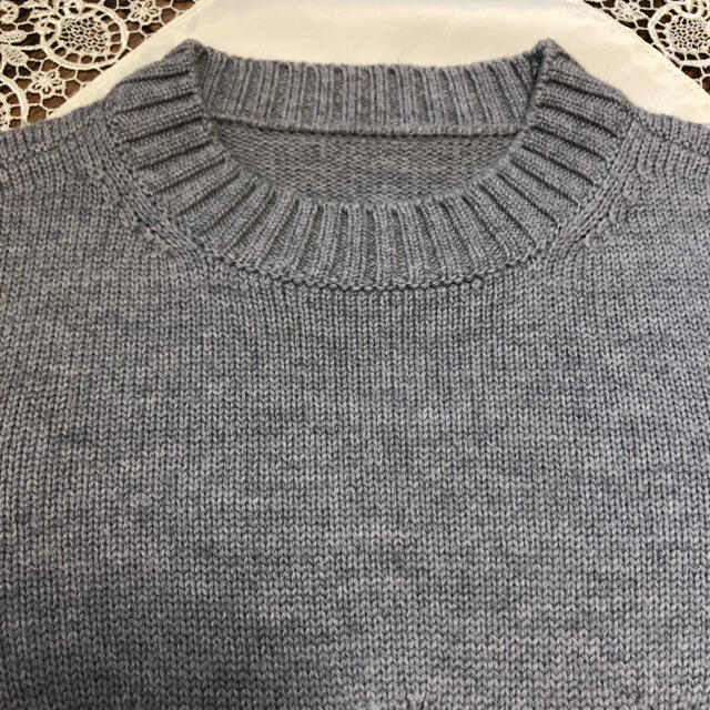 ☆フォクシー☆タグ付き ニット トップス グレー 40サイズ ☆フォクシー☆タグ付き ニット トップス グレー 40サイズ