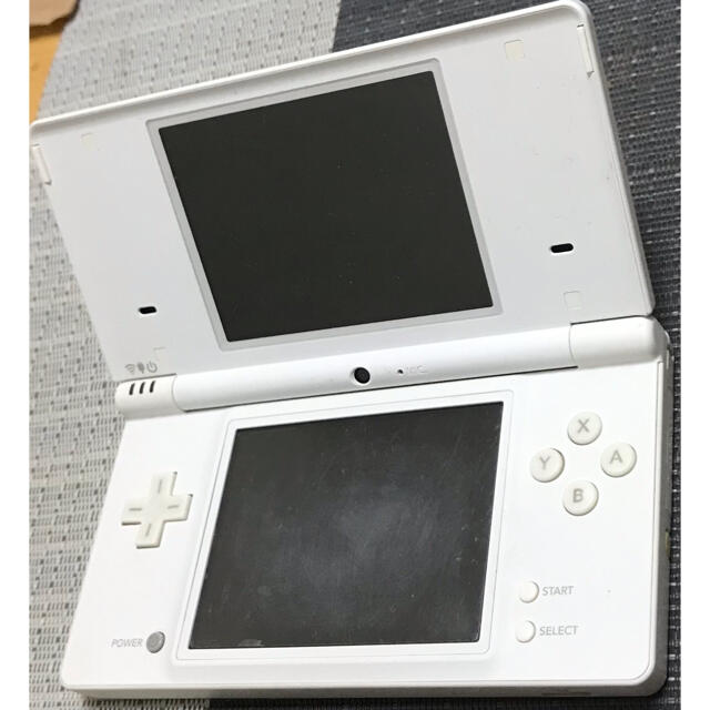 動作確認済】Nintendo ニンテンドー DSI ホワイトの通販 by 楽々北別府