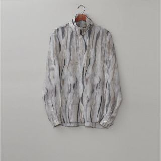 サンシー(SUNSEA)のMASU FUR PRINT SILK SHIRTS(WHITE)(シャツ)