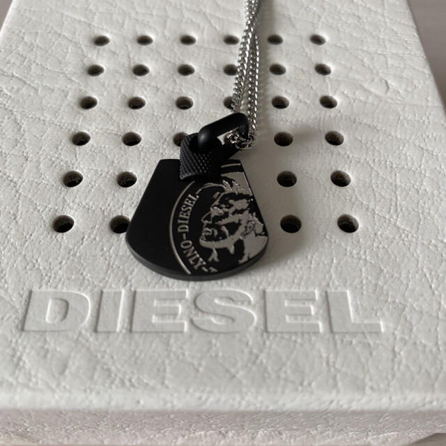 DIESEL(ディーゼル)のお値引き✨DIESELチェーンリンクネックレス　新品未使用 レディースのアクセサリー(ネックレス)の商品写真