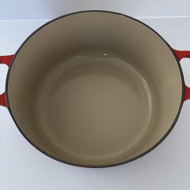 LE CREUSET(ルクルーゼ)のル・クルーゼ　ココットロッド　チェリーレッド　22cm インテリア/住まい/日用品のキッチン/食器(鍋/フライパン)の商品写真