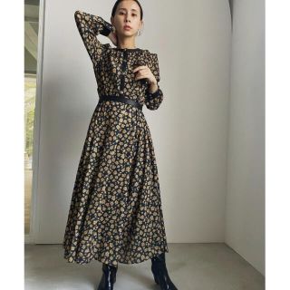 アメリヴィンテージ(Ameri VINTAGE)のMIA VINTAGE FLOWER DRESS(ロングワンピース/マキシワンピース)