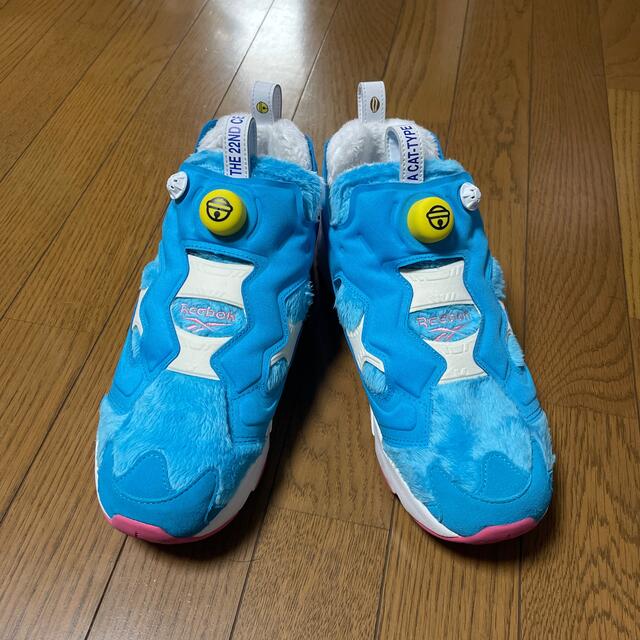 Reebok(リーボック)のリーボックAtmos ドラえもんコラボスニーカー メンズの靴/シューズ(スニーカー)の商品写真