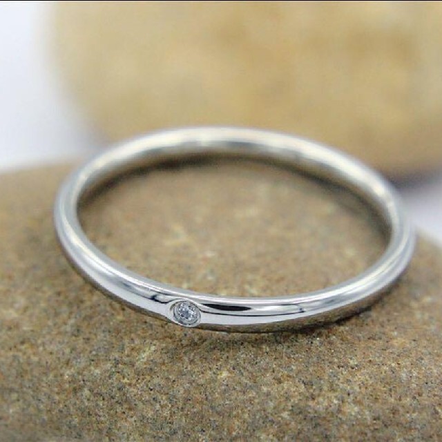 ステンレスリング　ワンストーンリング　ピンキーリング　指輪　金属アレルギー対応 レディースのアクセサリー(リング(指輪))の商品写真