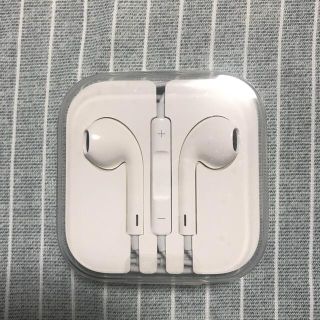 アップル(Apple)のiphone EarPods 付属　イヤフォン(ストラップ/イヤホンジャック)