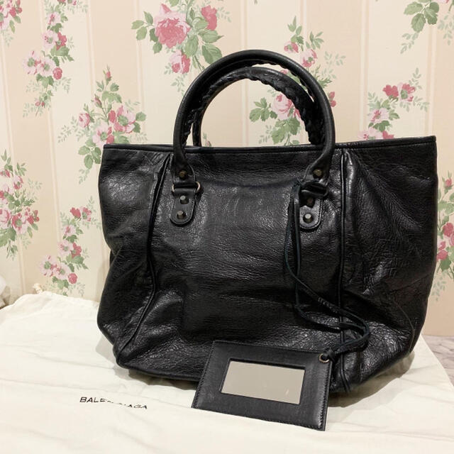 82%OFF!】 極美品✨BALENCIAGA ザ•ステップ ハンドバッグ レザー 水色