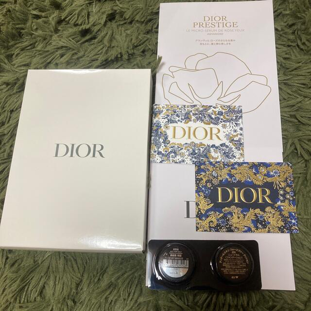 Dior(ディオール)のむち様専用　DIOR  ノートブック　ノベルティ　ファンデーション試供品付き インテリア/住まい/日用品の文房具(ノート/メモ帳/ふせん)の商品写真