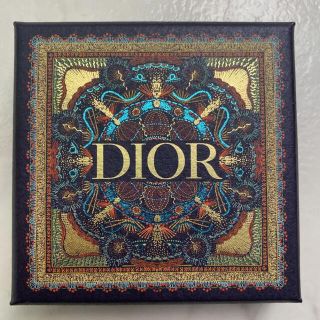 ディオール(Dior)のDIOR クリスマス限定　箱のみ(小物入れ)