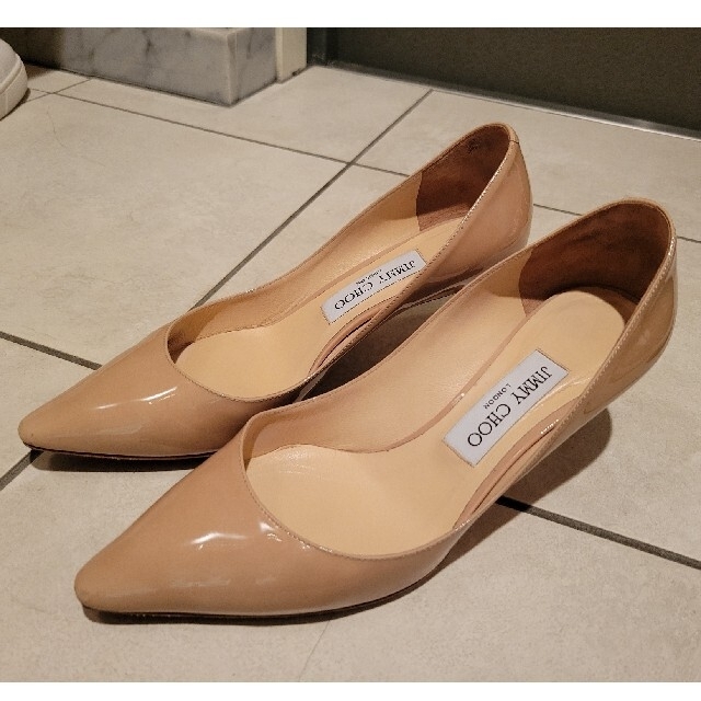 JIMMY CHOO(ジミーチュウ)のJIMMY CHOO　ROMY60 ベージュ パンプス レディースの靴/シューズ(ハイヒール/パンプス)の商品写真