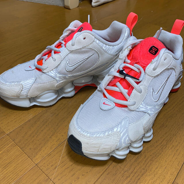 Nike Shox 25センチ(出品は2月末まで)