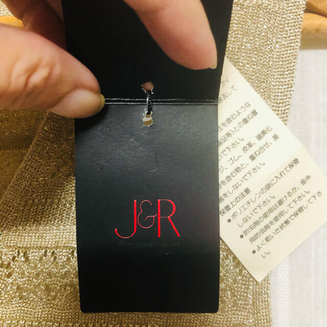 J&R(ジェイアンドアール)のJ&R   ジェイ＆アール　レディースワンピース　サイズM  新品 レディースのワンピース(ひざ丈ワンピース)の商品写真