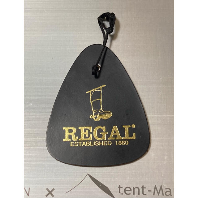 REGAL(リーガル)のREGAL リーガル 本革ロゴタグ キーホルダーやアクセサリーとして エンタメ/ホビーのコレクション(ノベルティグッズ)の商品写真