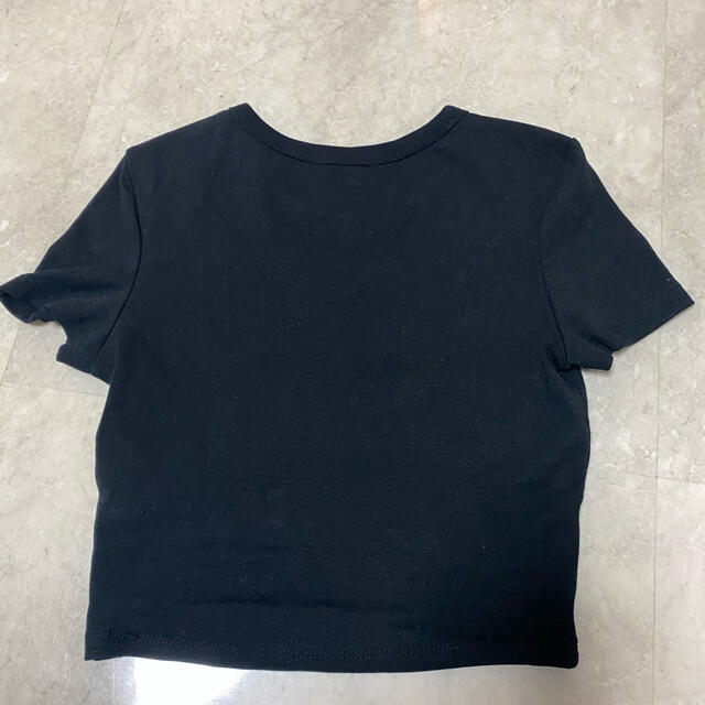 ZARA(ザラ)のザラ　クロップド丈　Tシャツ　黒　S レディースのトップス(Tシャツ(半袖/袖なし))の商品写真