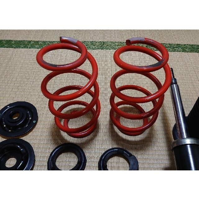 安心発送】 トヨタ - 純正チューニングサスペンション ヴィッツGR 安心発送】 トヨタ - 純正チューニングサスペンション ヴィッツGR