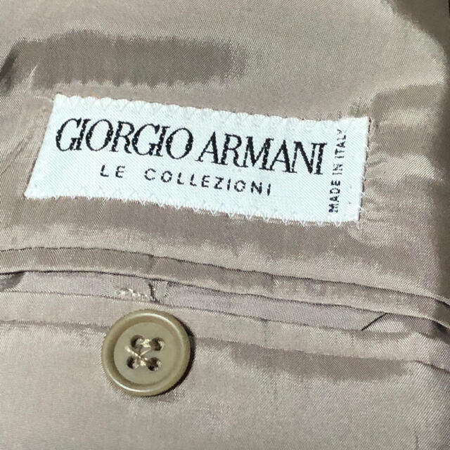 Giorgio Armani(ジョルジオアルマーニ)のおいしい水様　専用　イタリア製　ジョルジオアルマーニ　テーラードジャケット メンズのジャケット/アウター(テーラードジャケット)の商品写真