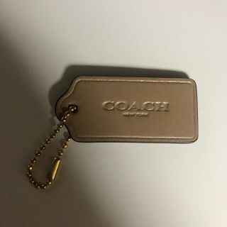 コーチ(COACH)のCOACH チャーム キーホルダー レザータグ チャーム　ベージュ(チャーム)