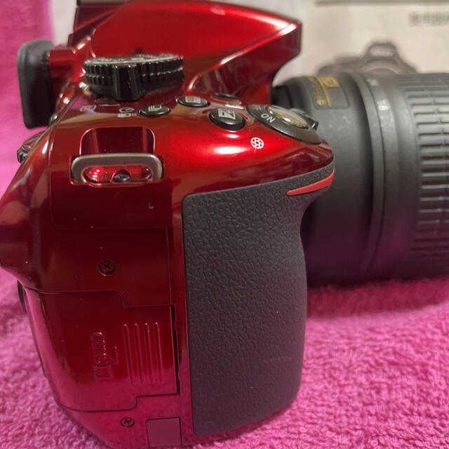 Nikon(ニコン)のNikon D5200レンズキット スマホ/家電/カメラのカメラ(デジタル一眼)の商品写真
