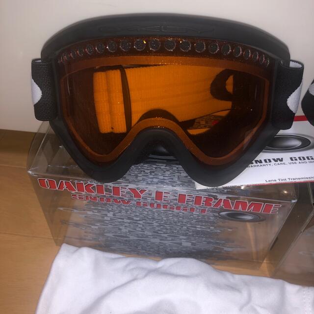 Oakley(オークリー)のoakley ゴーグル　２個セット　オークレー　オークリー スポーツ/アウトドアのスノーボード(アクセサリー)の商品写真