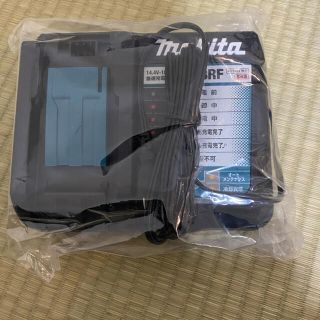 マキタ(Makita)のマキタ 純正　 急速充電器　DC18RF １台 説明書付(工具/メンテナンス)