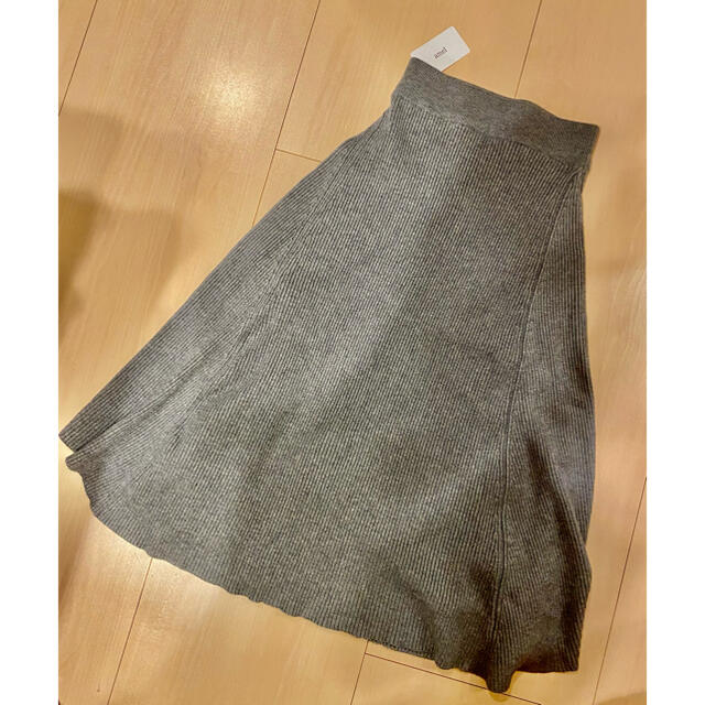 amel エイメル　アシンメトリーリブロングスカート レディースのスカート(ひざ丈スカート)の商品写真