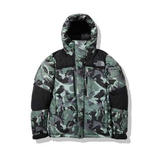 ザノースフェイス(THE NORTH FACE)のザ ノース フェイス バルトロ ライト ジャケット ローレルリースグリーンカモ(ダウンジャケット)