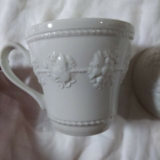 ウェッジウッド(WEDGWOOD)の【未使用】WEDGWOOD FESTIVITY ペアマグカップ(グラス/カップ)