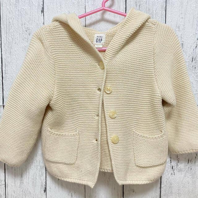 babyGAP(ベビーギャップ)のbaby GAP アウター　白　80 耳付き キッズ/ベビー/マタニティのベビー服(~85cm)(ジャケット/コート)の商品写真