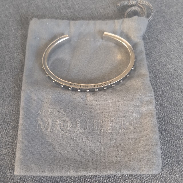 Alexander McQueen(アレキサンダーマックイーン)のアレキサンダーマックイーン バングル ブレスレット メンズのアクセサリー(バングル/リストバンド)の商品写真