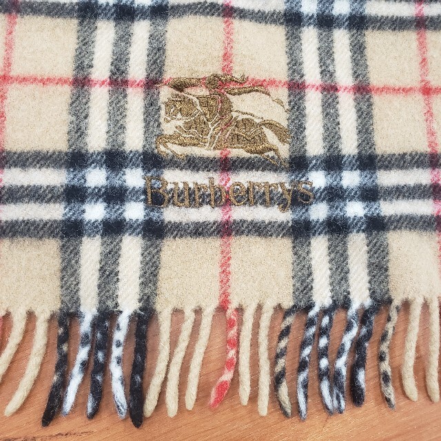 BURBERRY(バーバリー)のBURBERRY　ブランケット　膝掛け　マフラーストール レディースのファッション小物(マフラー/ショール)の商品写真