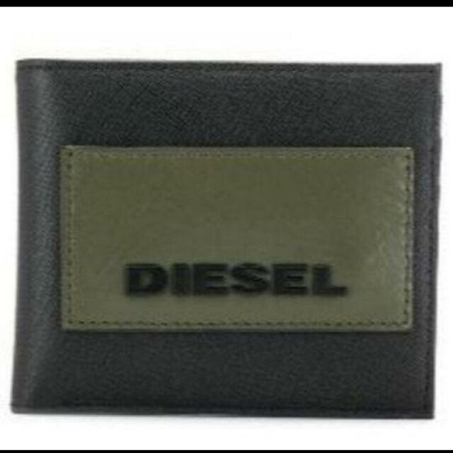 新品☆SALE即発送可能【DIESEL 】ロゴ入り　メンズ　折りたた財布