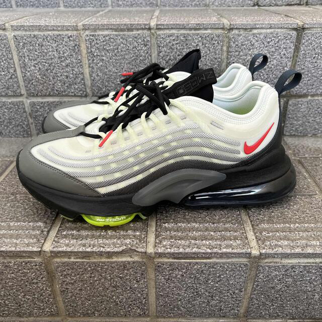 NIKE(ナイキ)のNIKE エアマックス ZM950 Vast Grey 28.0cm メンズの靴/シューズ(スニーカー)の商品写真