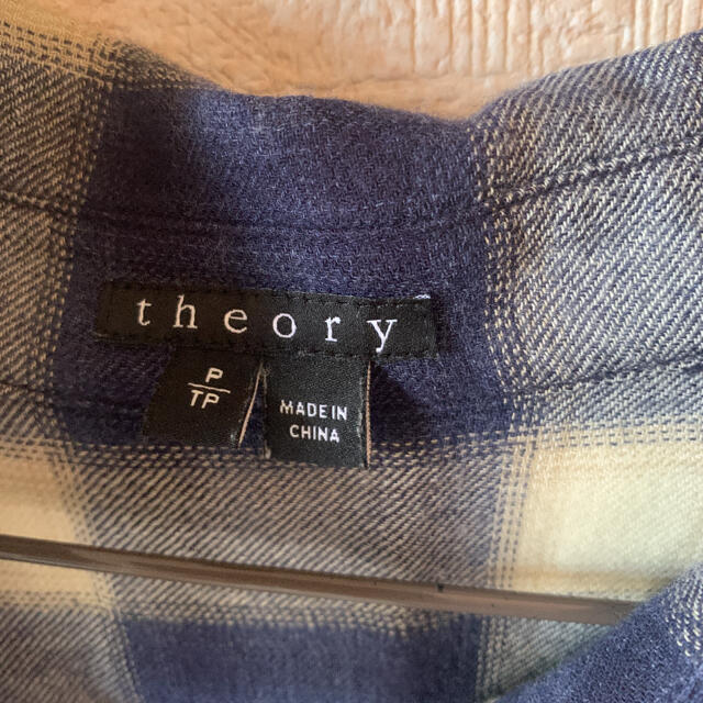 theory(セオリー)の専用セオリーシャツ レディースのトップス(シャツ/ブラウス(長袖/七分))の商品写真