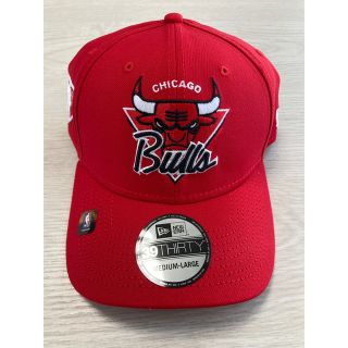 ニューエラー(NEW ERA)の＜39THIRTY＞NBA TIP OFF 2021 シカゴ・ブルズ（M/L）(キャップ)