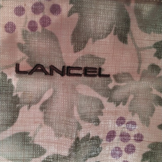 LANCEL(ランセル)のLANCELレディースエプロン キッズ/ベビー/マタニティの授乳/お食事用品(お食事エプロン)の商品写真