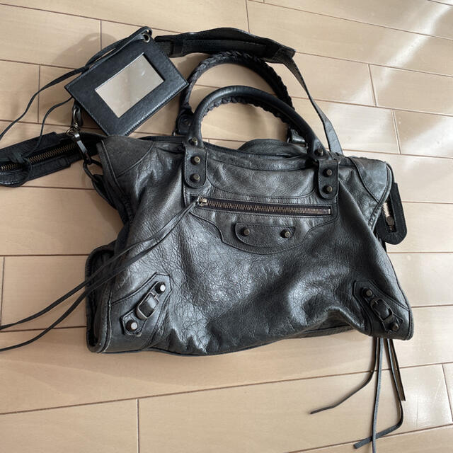 BALENCIAGA BAG(バレンシアガバッグ)のバレンシアガ　ザシティ　2wayバッグ　大幅値下げ‼︎ レディースのバッグ(ハンドバッグ)の商品写真