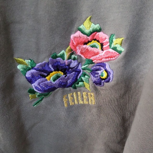 FEILER(フェイラー)のFEILER （フェイラー）長袖カットソー　ロゴ刺繍　花柄刺繍　ladies レディースのトップス(カットソー(長袖/七分))の商品写真