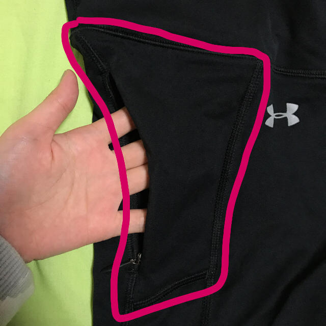 UNDER ARMOUR(アンダーアーマー)の7分丈 フライバイタイツ カプリ レディースのレッグウェア(タイツ/ストッキング)の商品写真