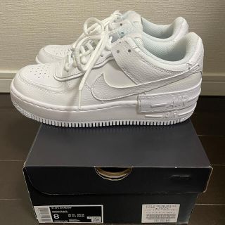 ナイキ(NIKE)のNIKE エアー スニーカー ほぼ新品 25.0(スニーカー)