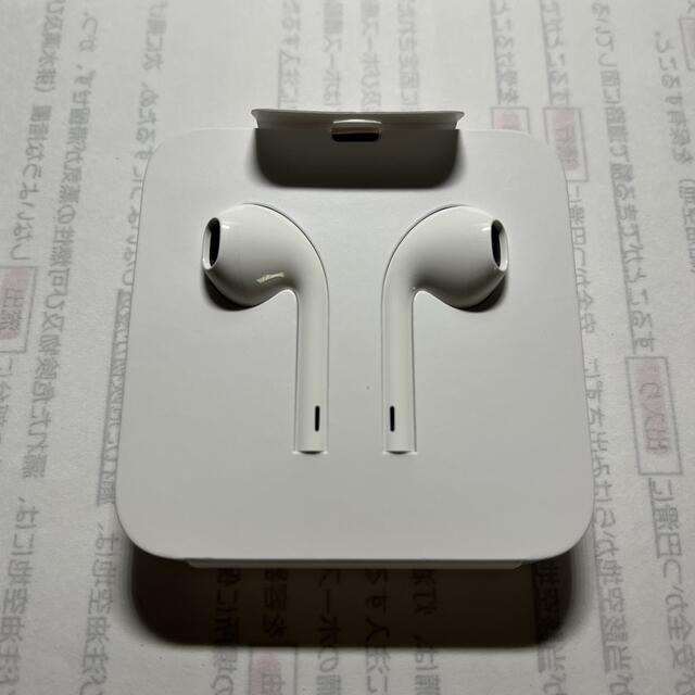 iPhone(アイフォーン)の純正イヤホンEarPods with Lightning Connector スマホ/家電/カメラのオーディオ機器(ヘッドフォン/イヤフォン)の商品写真