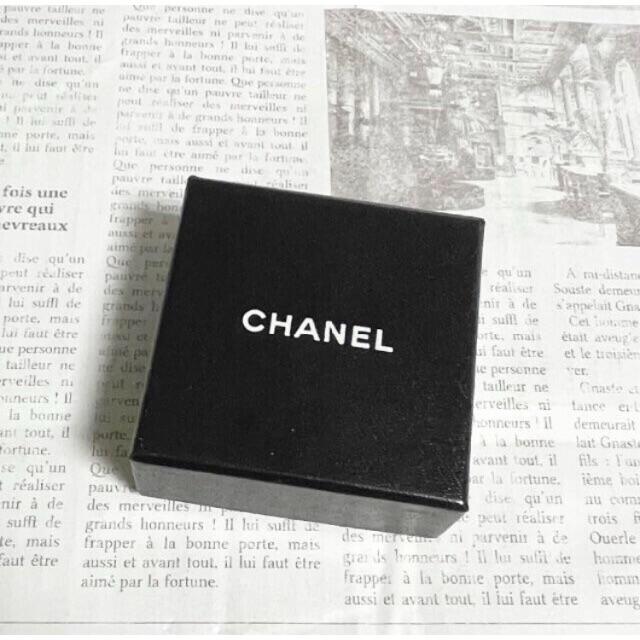 CHANEL(シャネル)のシャネル　イヤリング　どんぐり　団栗　ココマーク　スイング　シルバー　銀　☆ レディースのアクセサリー(イヤリング)の商品写真