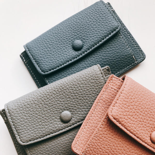 BEAUTY&YOUTH UNITED ARROWS(ビューティアンドユースユナイテッドアローズ)のミニ財布/mini wallet/ミニウォレット/くすみブルー/定期入れ レディースのファッション小物(財布)の商品写真