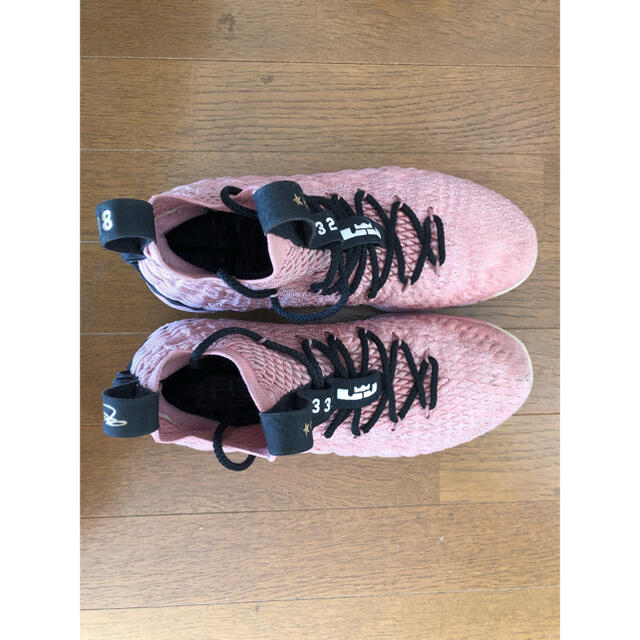 NIKE LEBRON 15 レブロン15