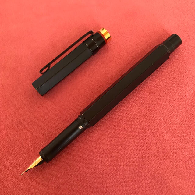 rotring(ロットリング)の◾️rotring ロットリング ニュートン G 18K B インテリア/住まい/日用品の文房具(ペン/マーカー)の商品写真