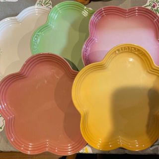 ルクルーゼ(LE CREUSET)のルクルーゼ フラワーディッシュ5枚セット(食器)