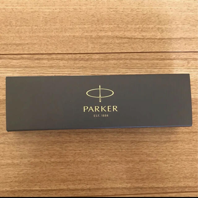 Parker(パーカー)の【新品】パーカー(PARKER)アーバンマジェンタCT　ボールペン インテリア/住まい/日用品の文房具(ペン/マーカー)の商品写真