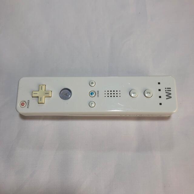 Wii(ウィー)のWii リモコン エンタメ/ホビーのゲームソフト/ゲーム機本体(家庭用ゲーム機本体)の商品写真