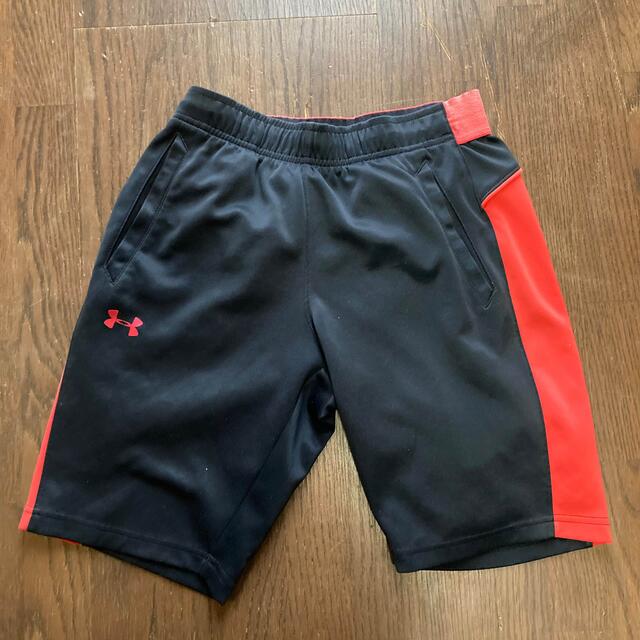 UNDER ARMOUR(アンダーアーマー)のアンダーアーマーキッズ　トレーニングTシャツ&パンツセット160 スポーツ/アウトドアのサッカー/フットサル(ウェア)の商品写真