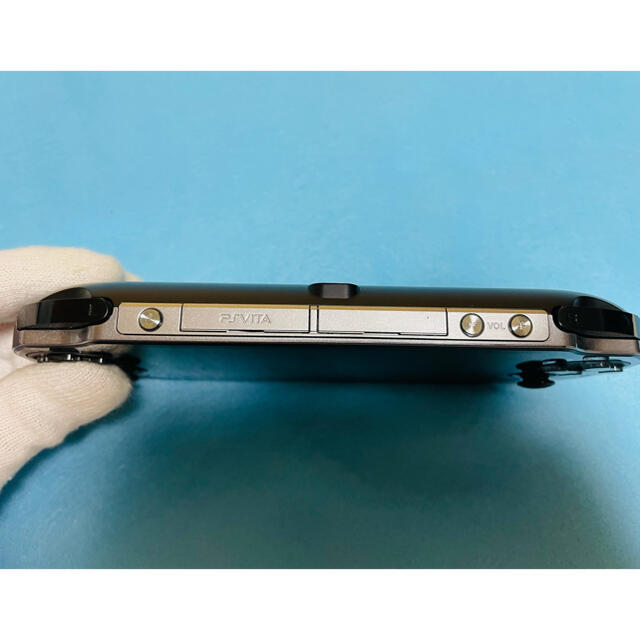 PlayStation Vita - ☆画面傷無し☆PS Vita PCH-1100 クリスタル PlayStation Vita - ☆画面傷無し☆PS Vita PCH-1100 クリスタル